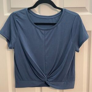ZYIA Medium Blue Women's Twist Front Cropped Short Sleeved Top